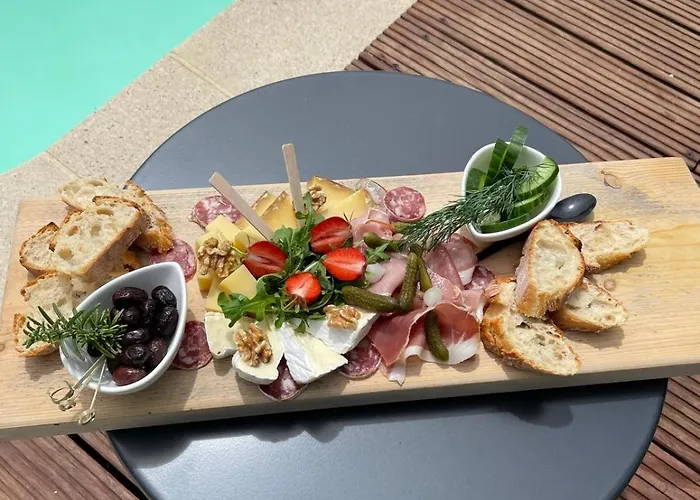 La Maison Culier Bed and Breakfast Saint-Cyprien (Lot)