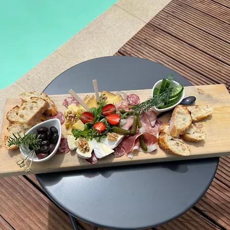 La Maison Culier Alojamento de Acomodação e Pequeno-almoço Saint-Cyprien (Lot)